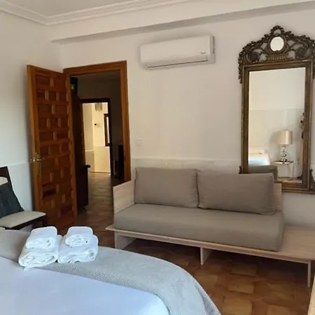 Casa Galeria De Aljibes * Толедо